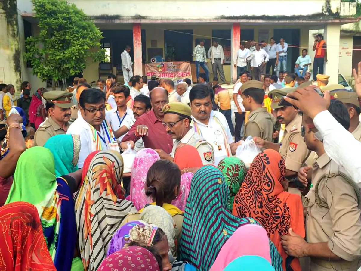 Flood relief in Mirzapur, Varanasi and Allahabad