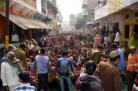 Blanket and clothes distribution camp, Mirzapur